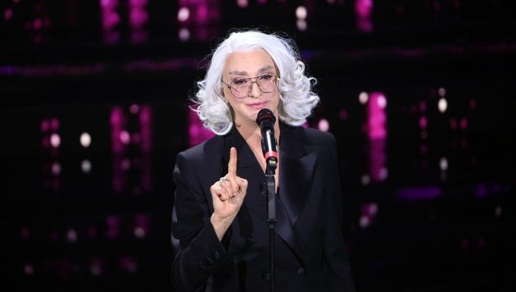 Sanremo 2022, il monologo integrale di Drusilla Foer: "Diversità non mi piace, parliamo di unicità"
