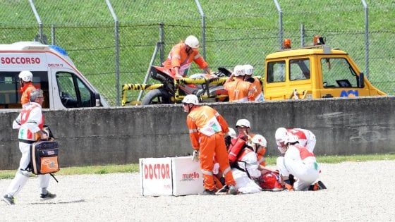 Moto Gp in Mugello, incidente per il pilota della Ducati Michele Pirro 