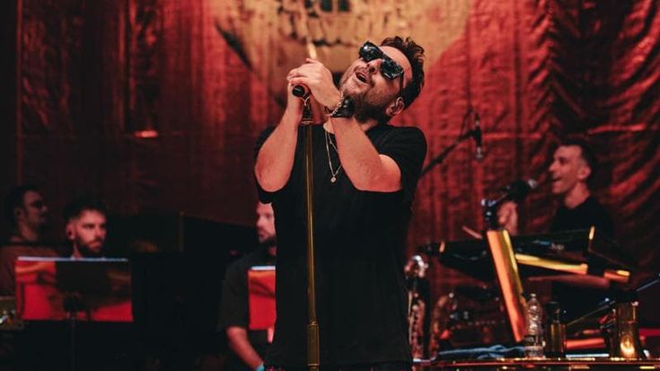 Il nuovo Cremonini: “Questo disco fallirà perché è musica pura”