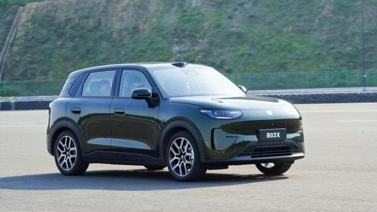 Leapmotor B03X, il piccolo Suv che parla cinese: la sfida ai concorrenti europei è partita