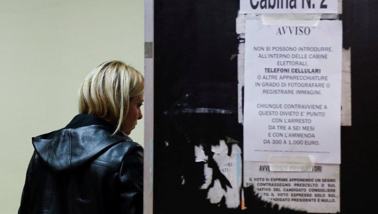 "Meloni la premier più a destra dai tempi di Mussolini": la vittoria di FdI è breaking news sui siti internazionali