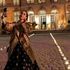 Lily Collins dice addio a Emily in Paris: “Questa esperienza mi ha cambiata per sempre”
