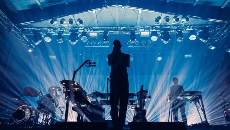 I Cani, cinque sold out all’Estragon: viaggio nell’indie con tonalità “Post mortem”
