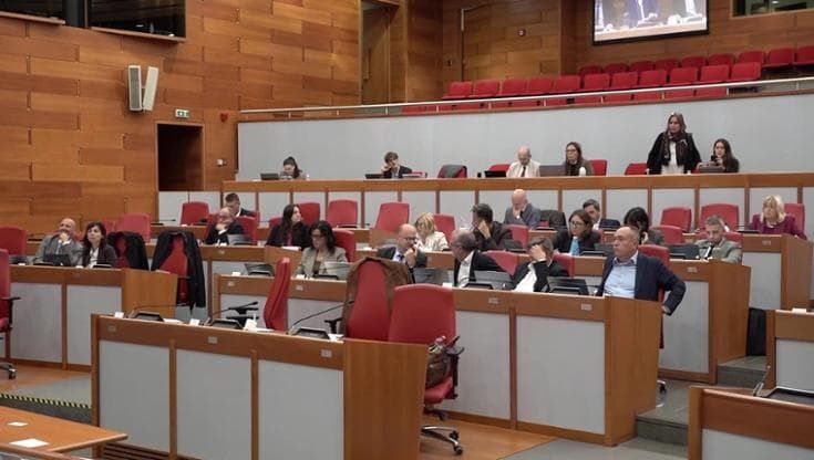 Case popolari, ecco i nuovi criteri: stop alla storicità della residenza. “Per gestire graduatorie”