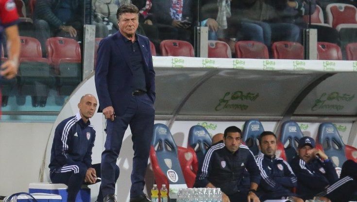 Cagliari, Mazzarri: "Meritavamo di vincere, abbiamo perso per errori arbitrali"