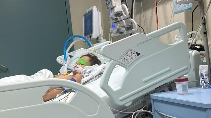 Bimbo in coma a Sharm el Sheikh dopo un tuffo in piscina. Il papà: “Aiutateci a riportarlo a casa”