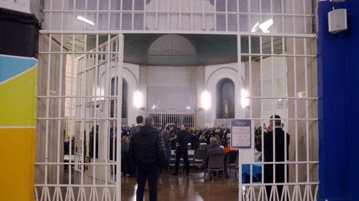 A San Vittore arrivano le cabine telefoniche per garantire la privacy dei detenuti che parlano con i parenti