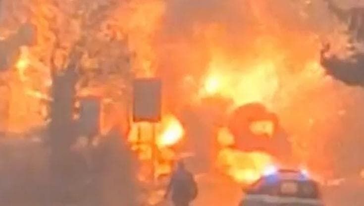 Bibbiena (Arezzo), esplode camion che trasporta bombole di ossigeno: sei in ospedale