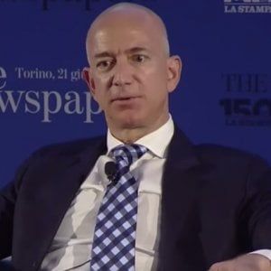 Conti Amazon sopra le attese: profitti a 1,6 miliardi di dollari