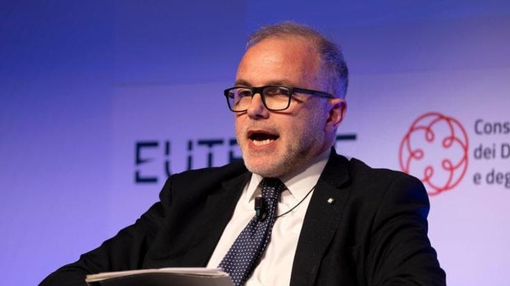 L’eterna ricerca del centro in politica