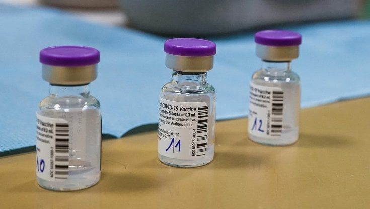 La Val d'Aosta sfida Speranza: vacciniamo subito gli insegnanti