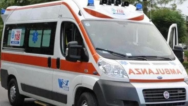 Era nascosto in un’auto, migrante muore sul traghetto Tunisi-Palermo. Fermata la donna alla guida