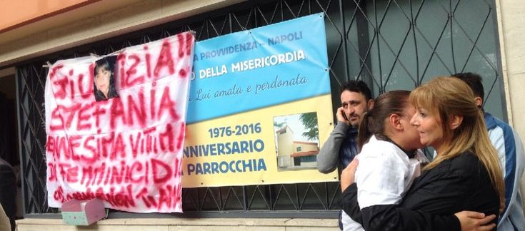 I funerali di Stefania al rione Don Guanella: "Chi ti picchia non ti ama"