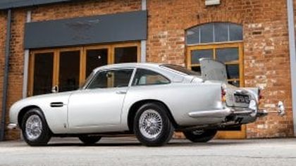 All’asta l’Aston Martin DB5 di 007