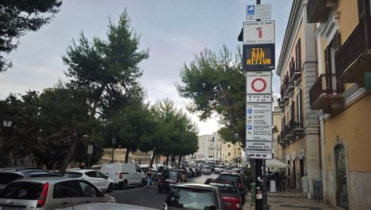 Ztl a Bari vecchia, dal 1° luglio attivo il varco del castello Svevo: “Stop alla sosta selvaggia”