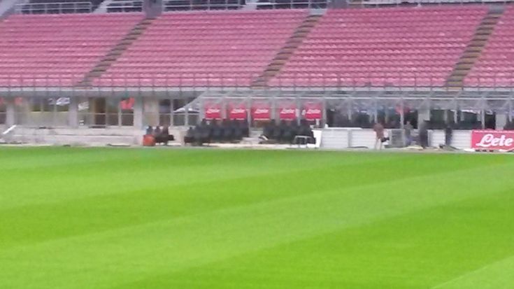 Milano, il nuovo look di San Siro pronto per il derby 