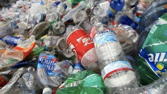 Olanda, un premio in denaro (di plastica) a chi ricicla rifiuti