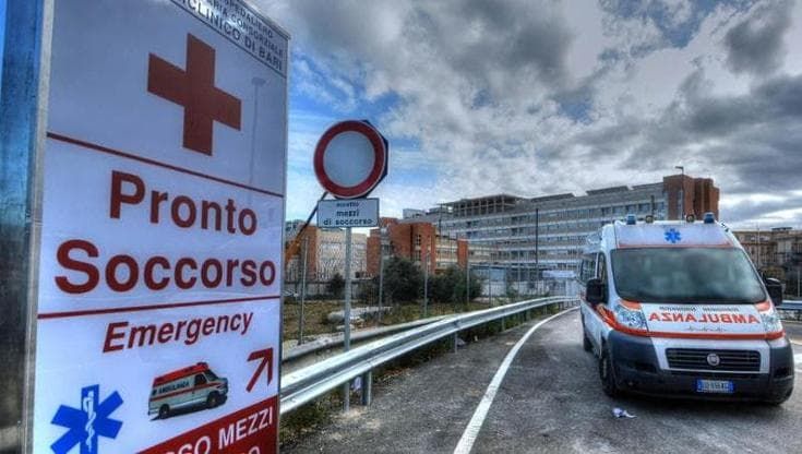 Bimbo di 6 anni cade dal settimo piano al San Paolo a Bari, le sue condizioni sono disperate