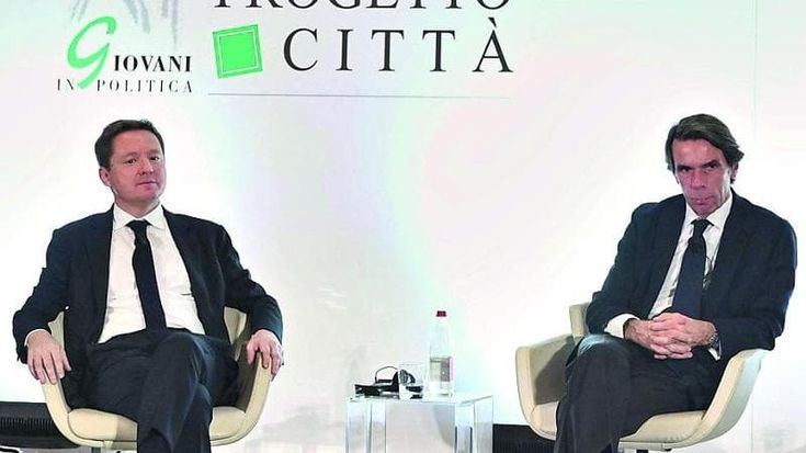 Aznar agli studenti: “Transizione energetica impossibile da realizzare”