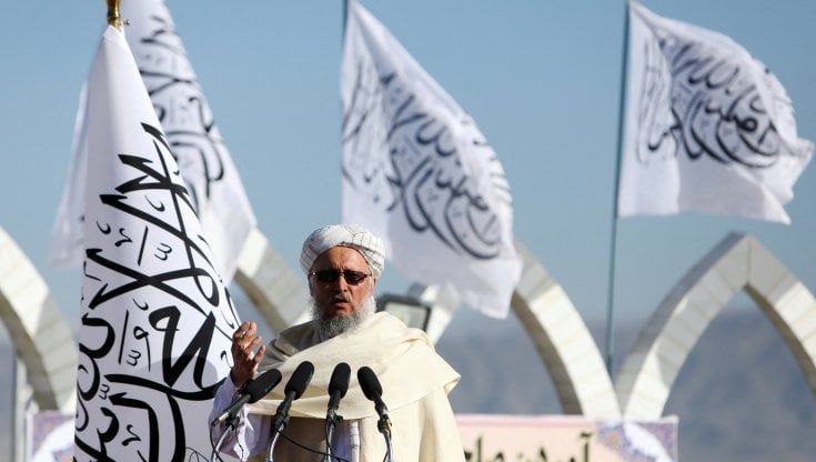 I politici afgani si rifiutano di tornare in Afghanistan perché non godono dell'immunità per andare in altri Paesi