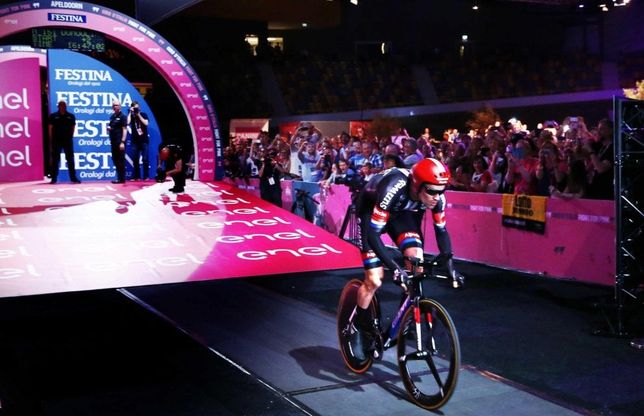 Giro d'Italia, il film della prima tappa