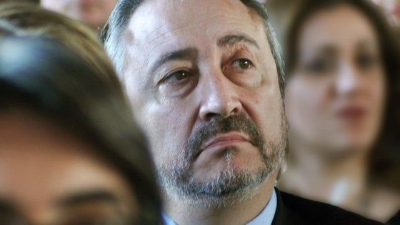 Ruggirello, ecco l'atto d'accusa: "Ha preso parte a Cosa nostra con appalti e assunzioni. Ha messo amici dei boss in lista"