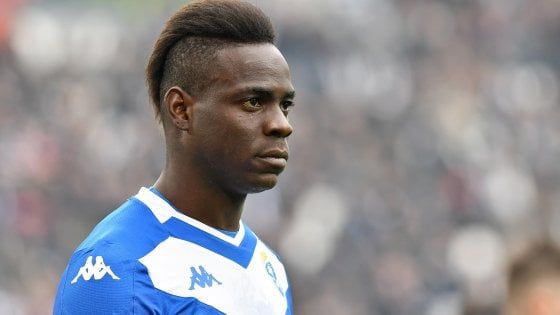 Balotelli attacca la Juve: "L'hanno fatta tornare prima, poi lo stop". Il Brescia si dissocia