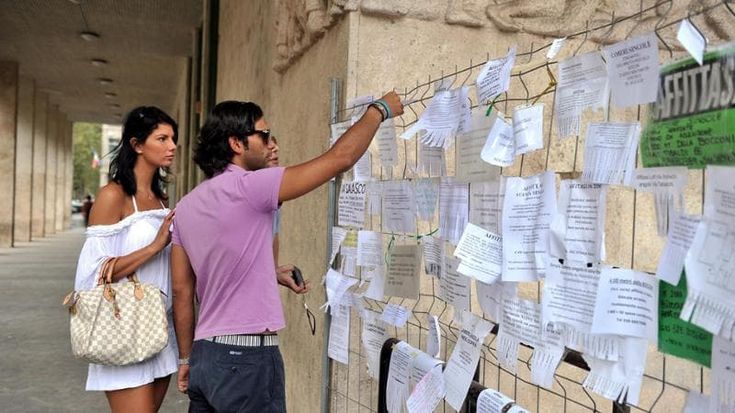 Camere per studenti fuori sede, sorpresa prezzi: il costo delle singole cala del 4%. “L’offerta è aumentata”