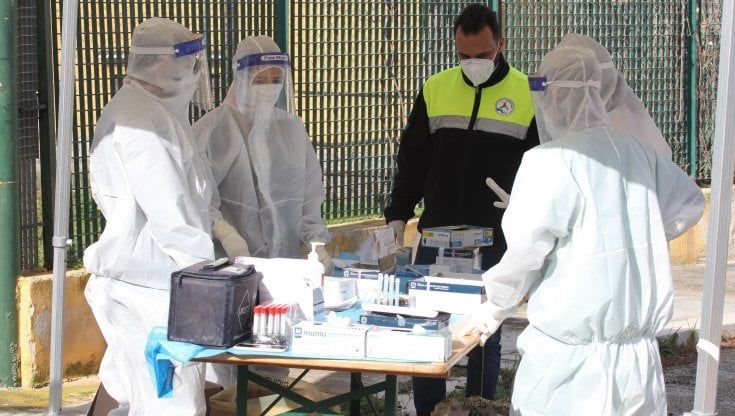 Coronavirus, positivi in calo nel Lazio: oggi sono 1263. Diminuiscono anche le terapie intensive 