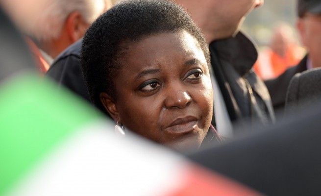 Kyenge a Brescia, &egrave; tensione in piazzafra militanti di centrodestra e immigrati
