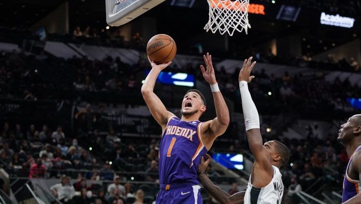 Basket, Nba: show di Booker a San Antonio, Gallinari protagonista con Atlanta