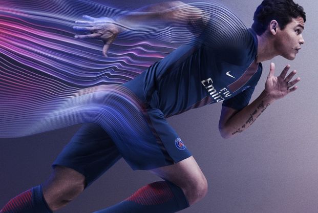 La nuova maglia del Psg è fatta con bottiglie di plastica riciclate