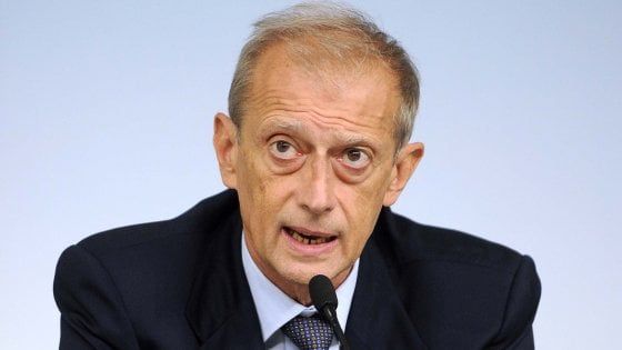 Fassino: "La sindaca ha un solo progetto, una piccola Torino"