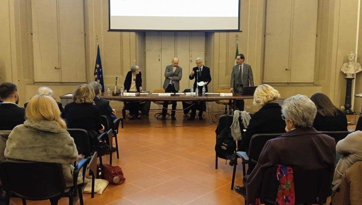 "Troppo inglese nel linguaggio della scienza": la Crusca raccomanda di usare anche l'italiano