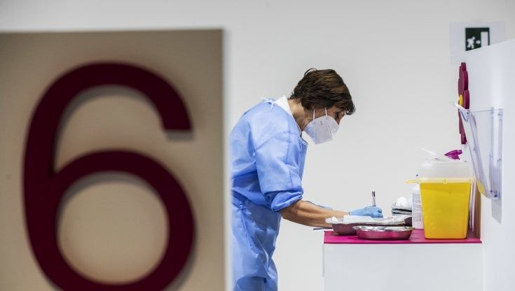 Vaccini anti Covid nel Lazio, la guida alle vostre domande su come fare la prenotazione