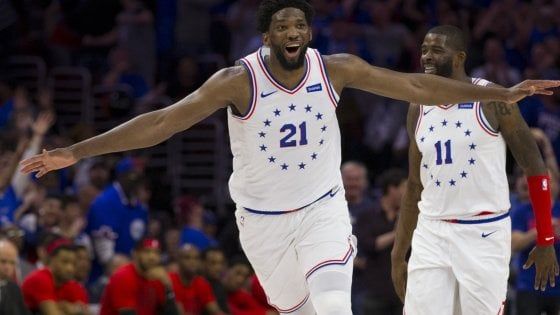 Basket, playoff Nba: Embiid schianta Toronto, Philadelphia sul 2-1