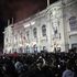 Il corteo pacifico dei 10mila sfila nella città blindata: controlli in centro e fermi preventivi