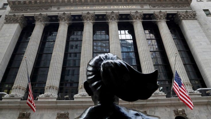 Le Borse di oggi, 8 novembre 2021. I listini chiudono contrastati. Twitter "indica" a Musk di vendere una quota in Tesla, il titolo cade 