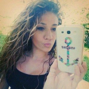 Chivasso, muore improvvisamente ragazza di 22 anni. Malore in casa di un amico