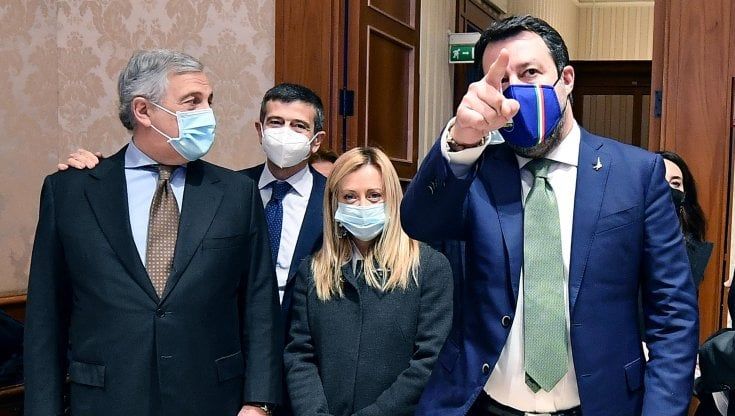 Tensione Meloni-Salvini, il "chiarimento" atteso tra i due leader sovranisti si trasforma in un monito