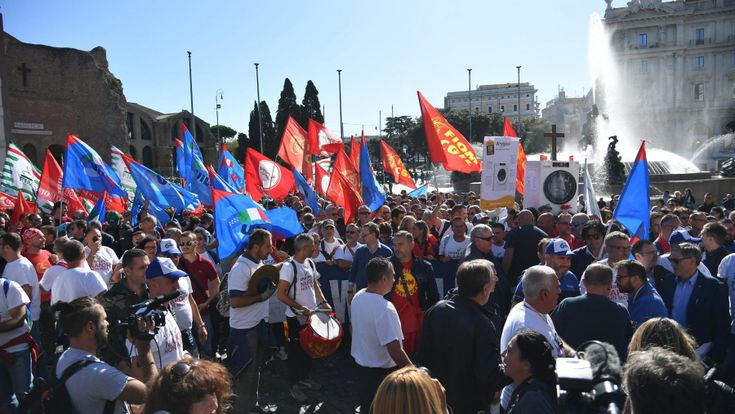 Italia 2019, il lavoro sparito. Mancano cuochi, tecnici, saldatori 