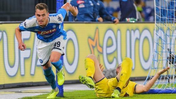 Napoli-Verona 2-0, la doppietta di Milik rilancia gli azzurri