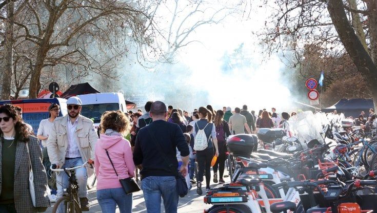 Giardini Margherita, la Woodstock della griglia: centomila al festival dello street food