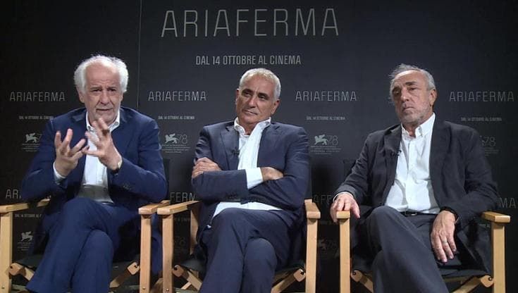 Venezia 78, in "Ariaferma" Orlando e Servillo diventano detenuto e carceriere