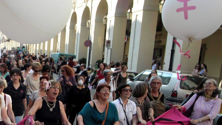 Pari opportunità: uomini e donne uguali nella teoria