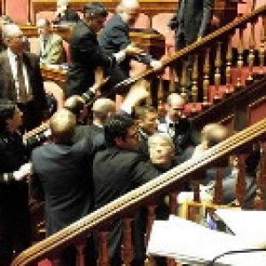 <strong>Reato clandestinit&agrave;, Lega occupa uffici Grasso. Discussione rinviata a marted&igrave;<br /></strong>
