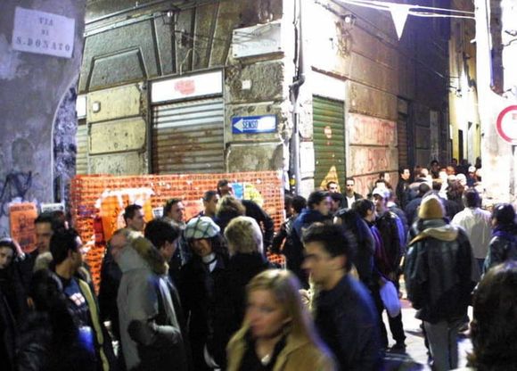 Movida, Tursi contro i trasgressori: multa raddoppiata per le bottiglie di vetro
