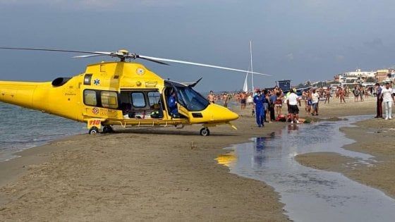 Quel messaggio delle mafie che sparano in spiaggia a Roma
