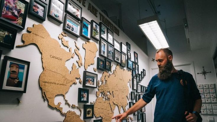 Il giro del mondo senza mai prendere l’aereo. I dieci anni di viaggio dell’avventuriero Thor