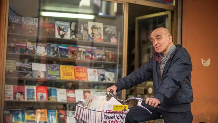La storia dell’edicolante Lino in un libro: “Un’opera corale, aveva consigli per tutti”